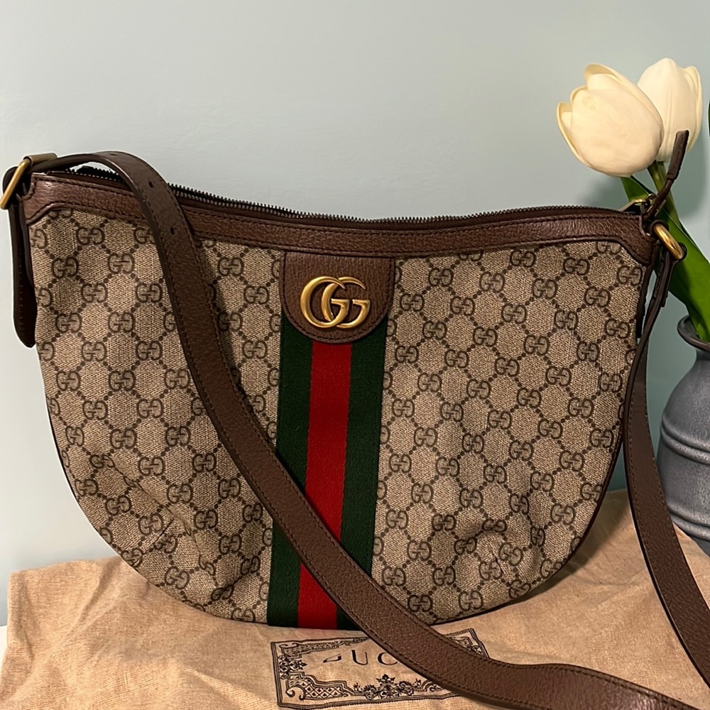EASTER PRICE!!!!!!Gucci shoulder bag with dust bag